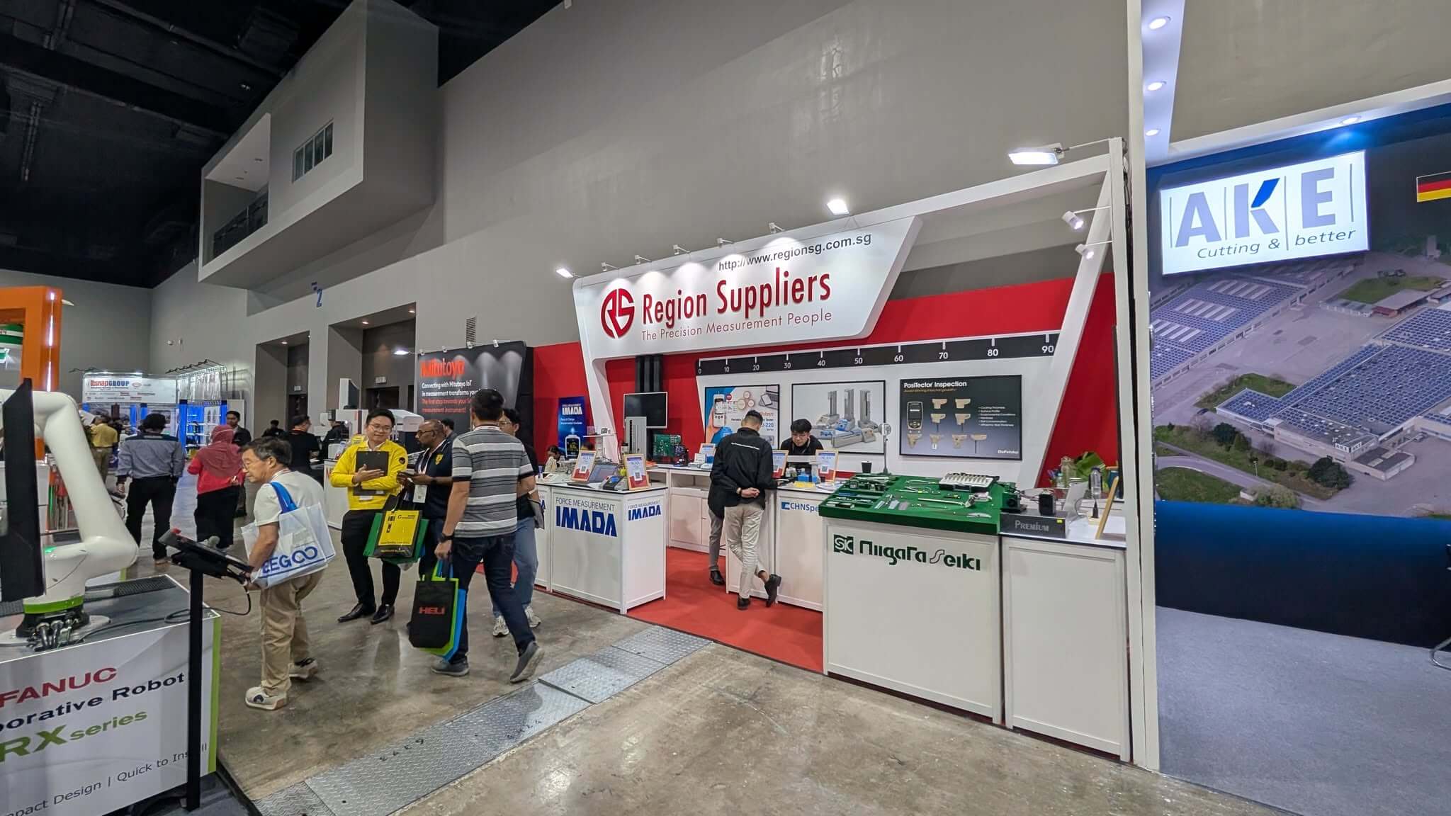 region-supplier-booth-2